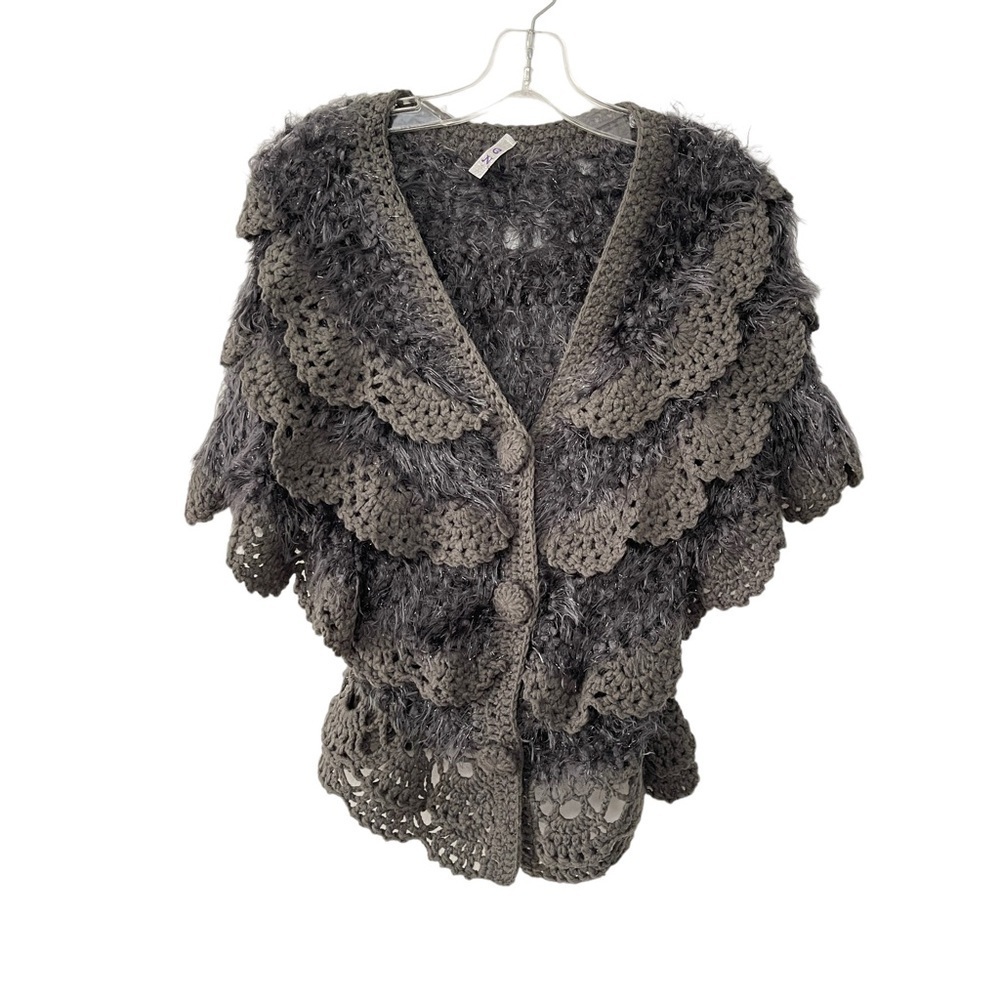 Motif Retro Crochet Scallop Layered Large Button Front‎ Short Sleeve Sweater